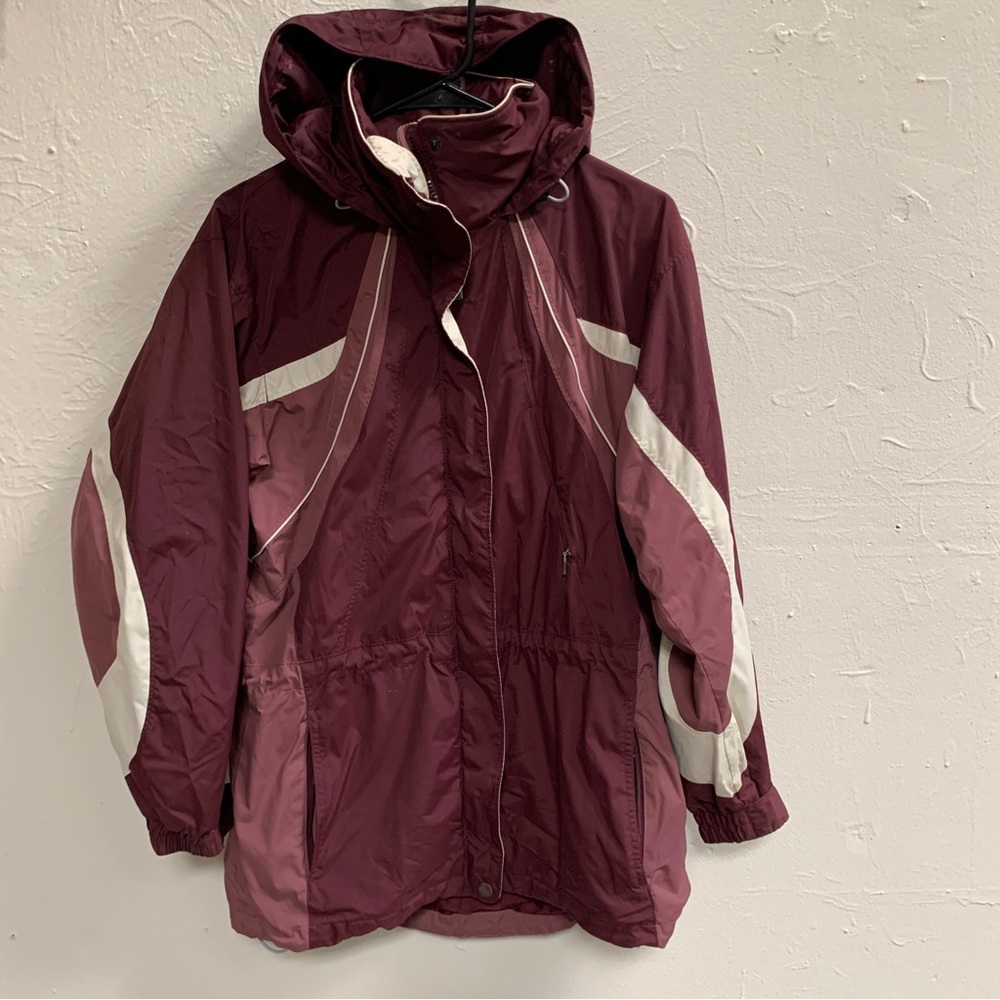 Columbia Women's Ski Jacket - Burgundy and White